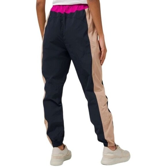 Lululemon Evergreen Track Pant True Navy/Cafe Au Lait/Ripened Raspberry Size 8 - Picture 2 of 9
